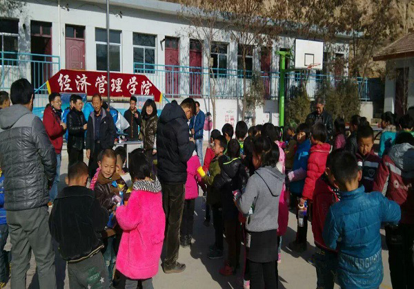 经管学院探索开展“微志愿”活动