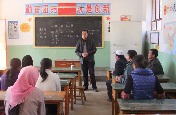 第一小组组织专家赴和政开展技能培训