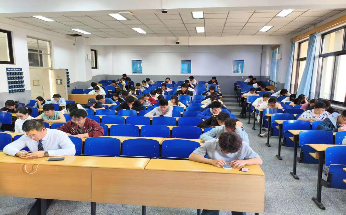 我校学子在第五届“外教社·词达人杯”全国大学生英语词汇能力大赛中再创佳绩