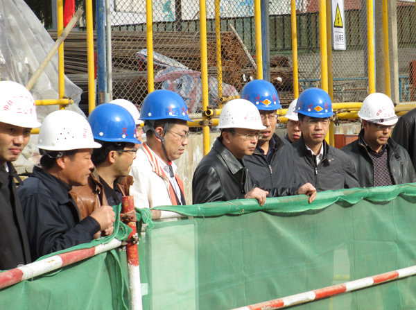 副校长刘振奎视察学校保障房建设工作