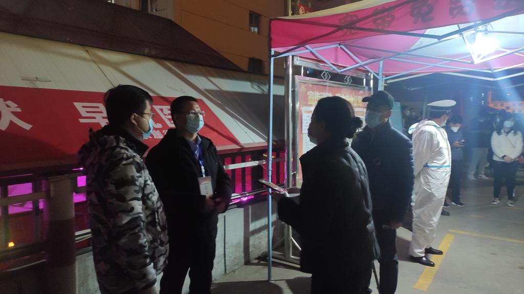 校领导深入疫情防控一线检查指导工作