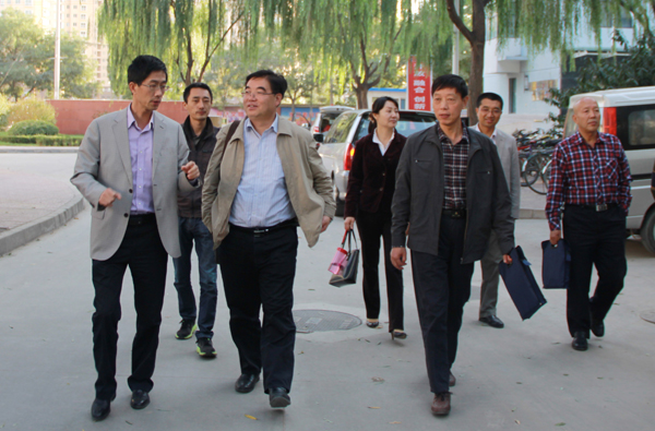 甘肃省总工会考察组来校调研职工技术创新项目