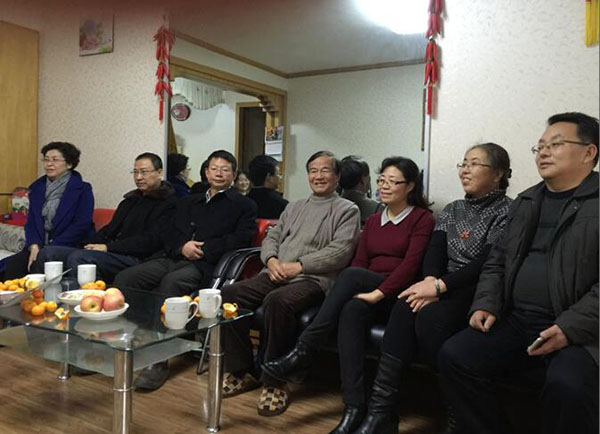 九三学社甘肃省委领导来校慰问“王选关怀基金”受助者贾翀老师