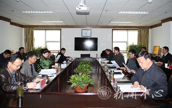 学校领导班子召开务虚会议 谋划2015年重点工作