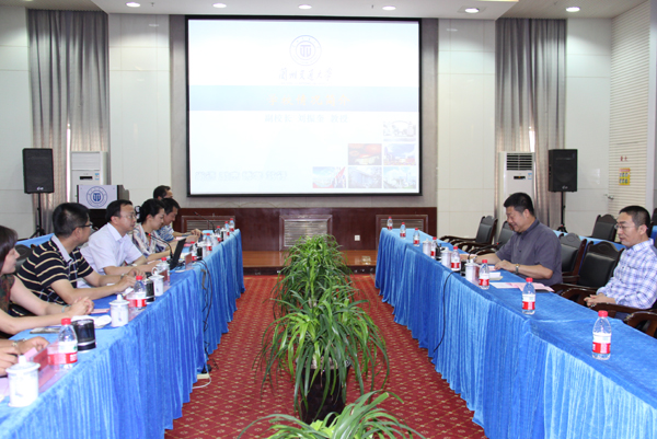 新疆铁道勘察设计院董事长李斌一行来校调研