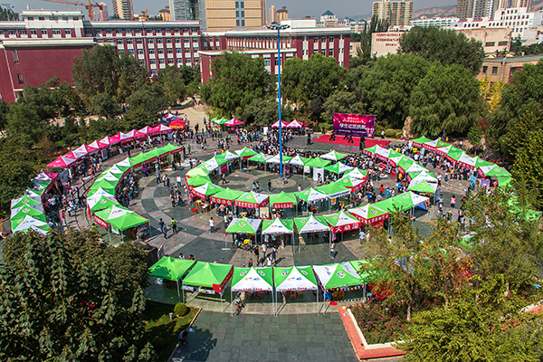 2014年学生社团纳新活动结束