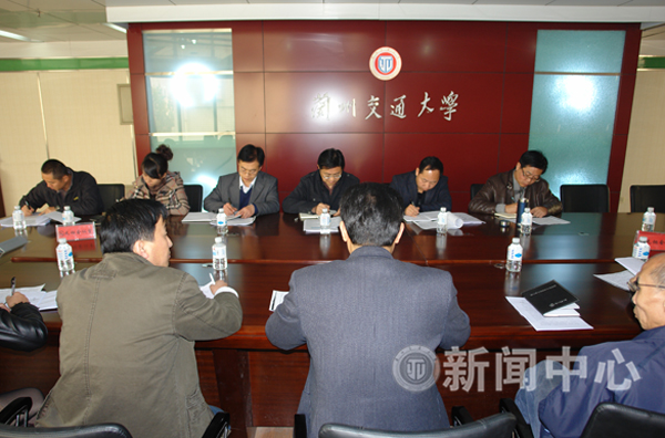 学校召开国防生党建工作交流会