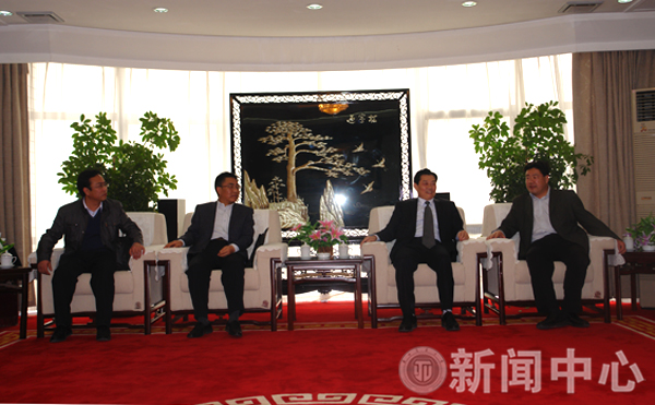 皋兰县委书记徐大武与我校学子开展宣讲对谈活动