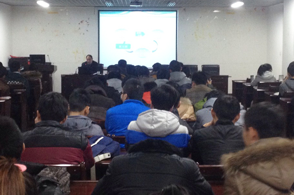 张国珍教授应邀为给排水专业学生作学术报告