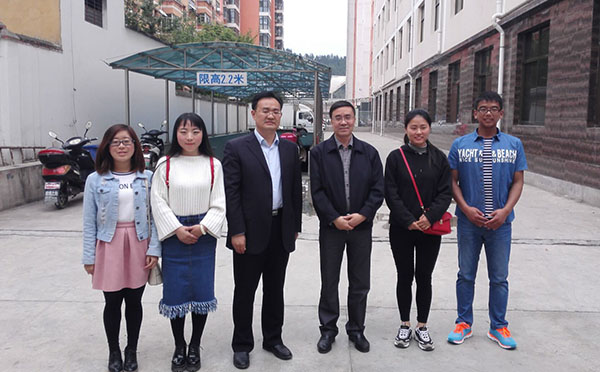 党委副书记、常务副校长李引珍赴成县看望支教学生