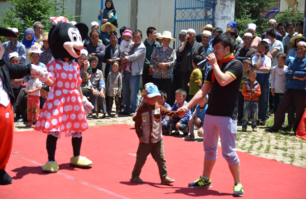 第十组开展“三下乡”社会实践活动