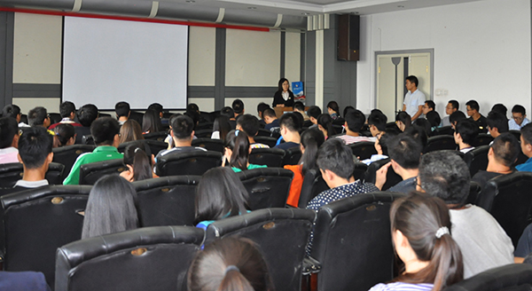 电信学院召开毕业生就业情况通报会