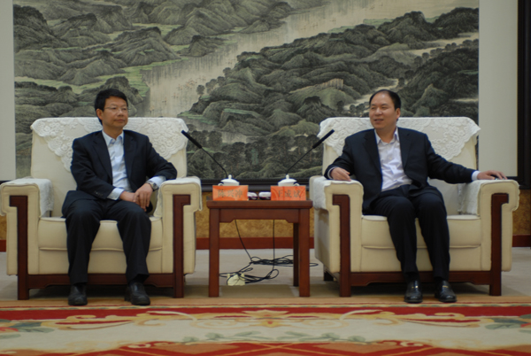 副校长陈兴冲带队赴江苏洽商校地合作