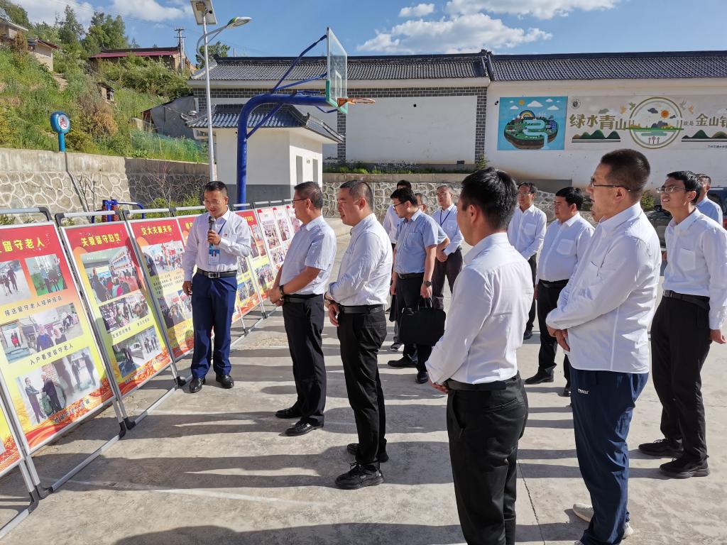 省委直属机关工委巩固拓展脱贫攻坚成果同乡村振兴有效衔接帮扶工作组调研我校驻村帮扶工作