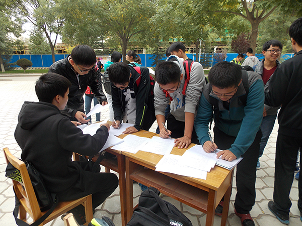 电信学院开展大学生维权活动