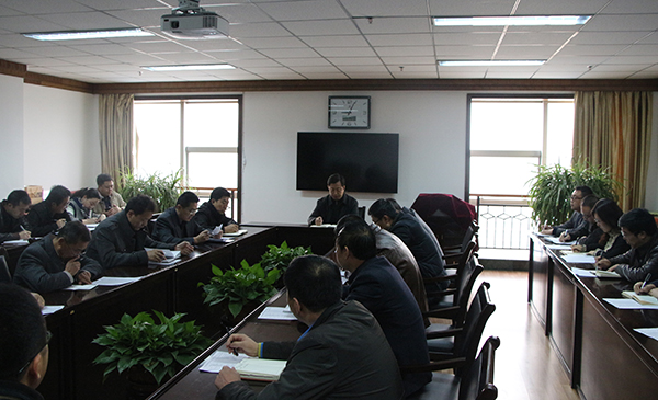 学校召开期中学生工作推进会