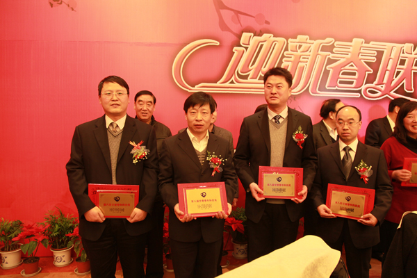 范多进陈光武分别荣获“甘肃青年科技奖”