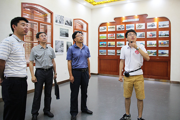 校领导参观我校天佑铁路主题展览馆