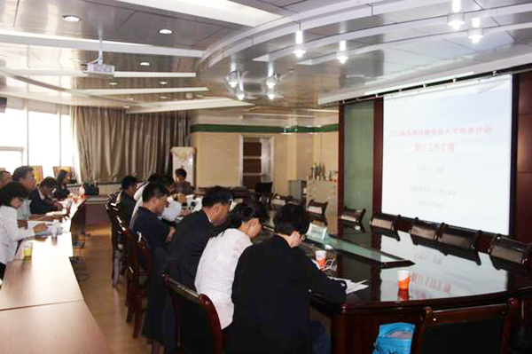 学校组织召开2015年人才培养计划修订审核会