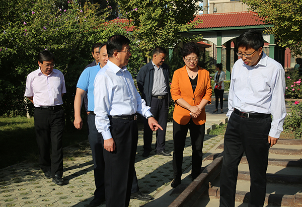 国家民族事务委员会专职委员管培俊来校调研