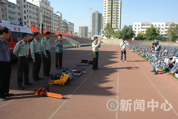 我校邀请消防教官为学员讲授消防安全知识