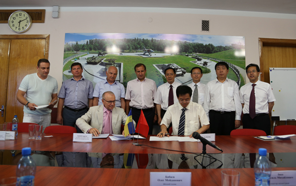 甘肃省委副书记欧阳坚访问我校在乌克兰的合作院校