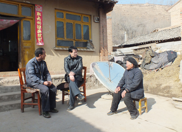 党委书记俞建宁赴和政县入户考察