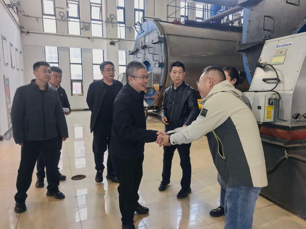 早启供暖暖人心，融融暖意满校园——我校2026冬季供暖点火启动