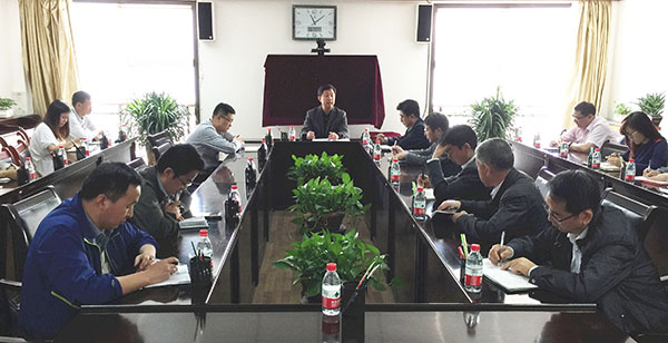 副校长马军党主持召开高考期间学生安全工作会议