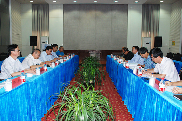 兰州市科技局负责人来校洽谈产学研合作