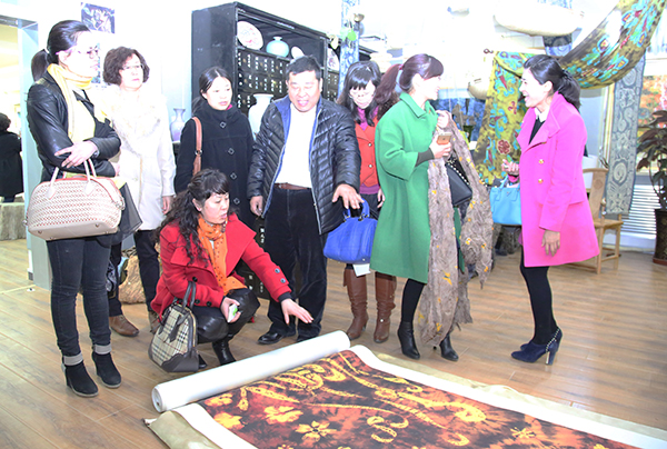 省教育厅妇委会代表来我校参观考察