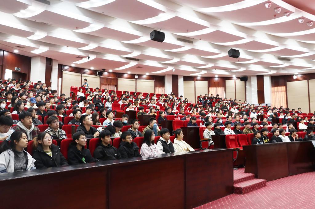 【聚焦思政课建设】坚持立德树人 积极推进“大思政课”建设