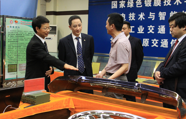 我校与招商局重庆交通科研设计院签约加强交流合作