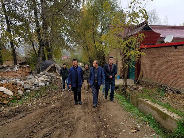 张国珍副校长赴康乐县鸣鹿乡视察扶贫工作