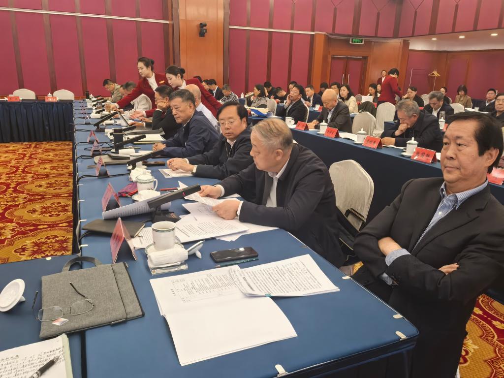 我校王旭教授参加国务院参事室座谈会