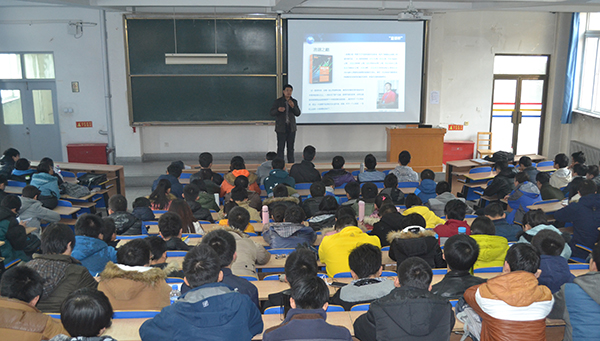 电信学院加强赛前辅导  举办蓝桥杯大赛讲座