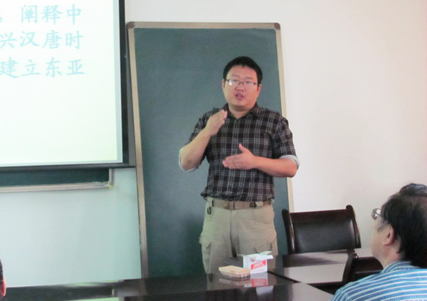 我校举办思想政治理论课“教学能手”比赛