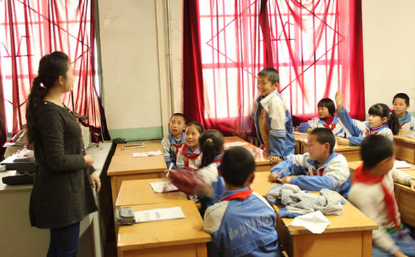 艺术学院开展志愿支教活动