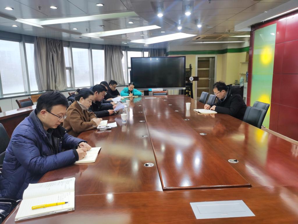 校领导调研指导党委学生工作部工作