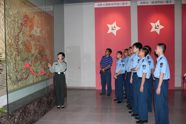 我校国防生赴会宁进行社会实践