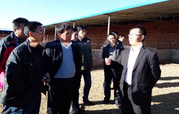 双联动态：学校组织村干部外出考察学习“致富经”