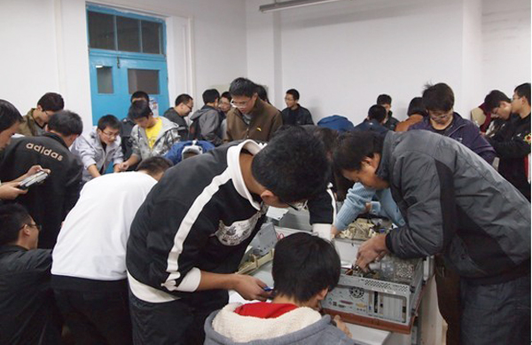 第六届IT硬件知识及动手能力大赛圆满结束