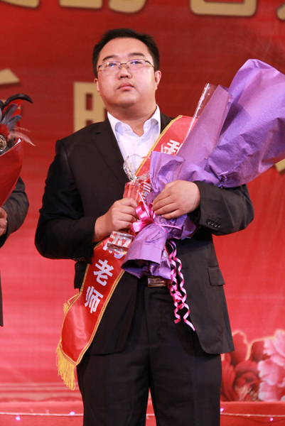 陈喜春：传道惠桃李的“学生王”