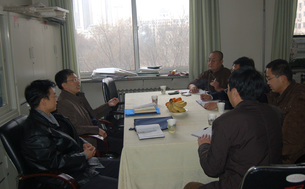 常务副校长杨子江参加建筑学院民主生活会