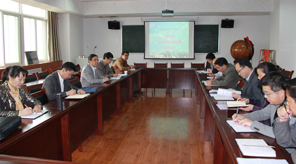 常务副校长李引珍调研教学科研单位目标管理考核实施情况
