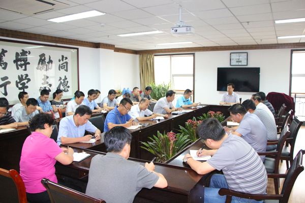 学校召开专题会议安排部署迎新及军训工作