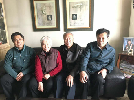 离退休处赴外地看望老同志