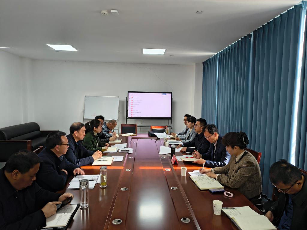 校领导深入数理学院和文学院调研指导学生工作