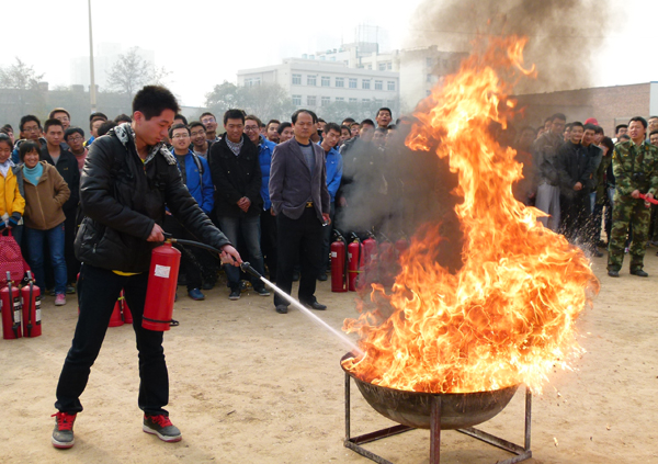 我校11·9消防日“六个一”宣传活动圆满落幕