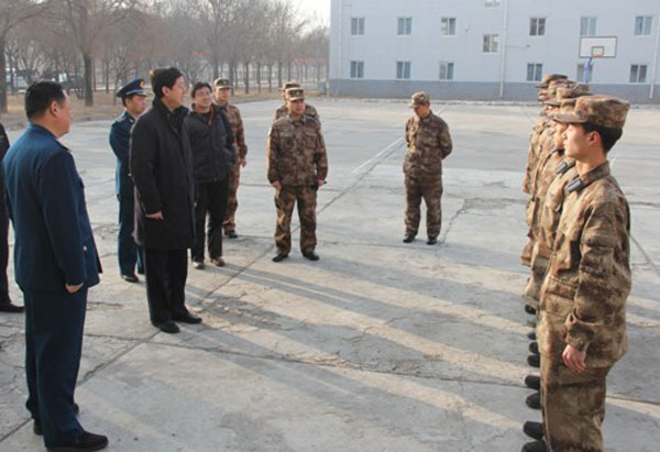 副校长马军党慰问“卓越计划”参训国防生和承训官兵